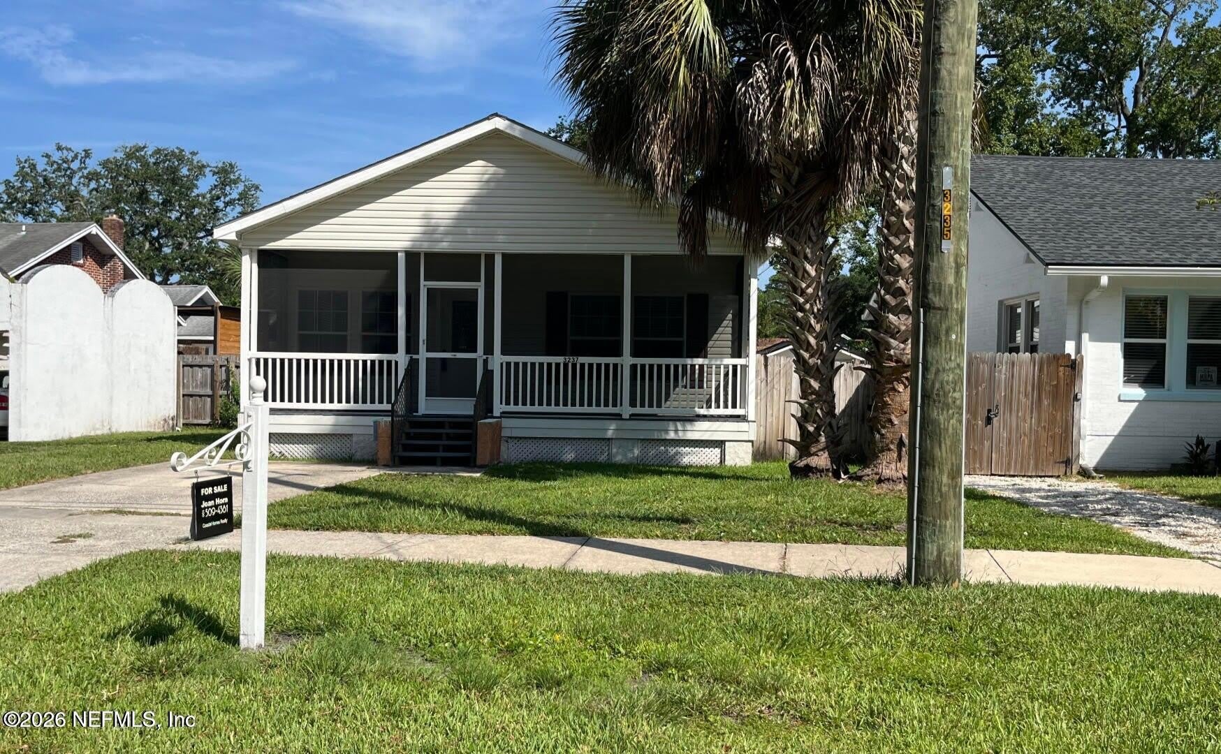 3237 MAYFLOWER Street S – photo 1
