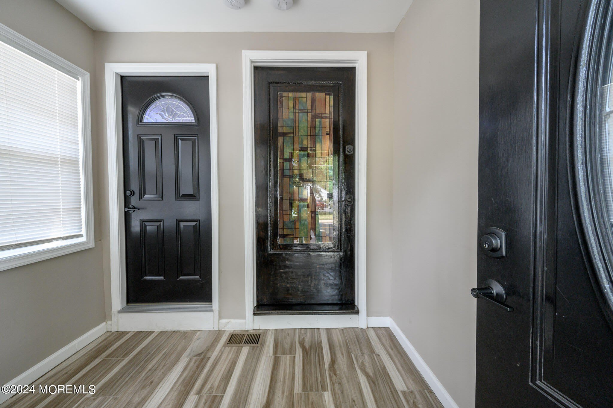 405 Main Street – photo 3