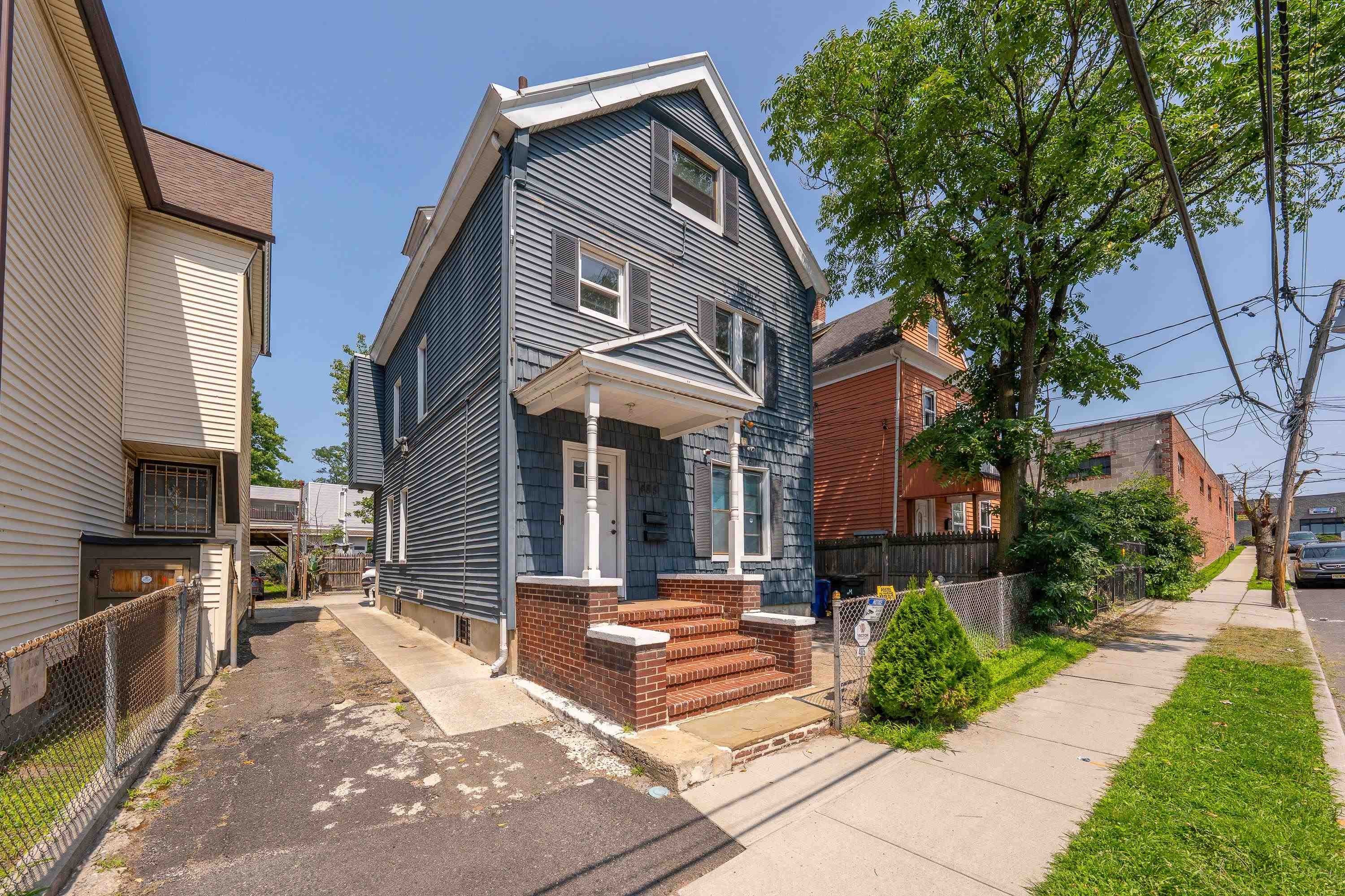 485 CARY ST – photo 2