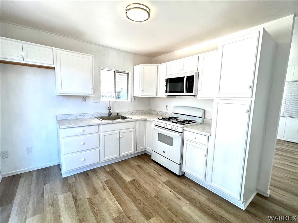 945 Holly Street – photo 2