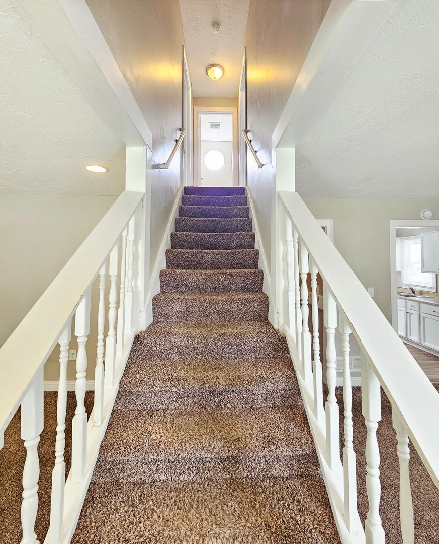 Available Now! 3 Bedroom Home with Central Air – photo 5