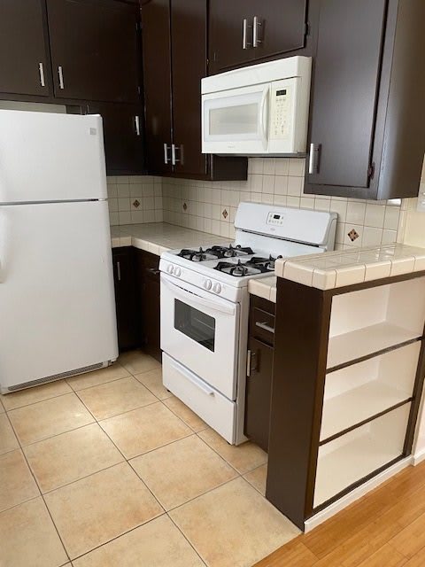 4960 Kester Avenue – photo 4