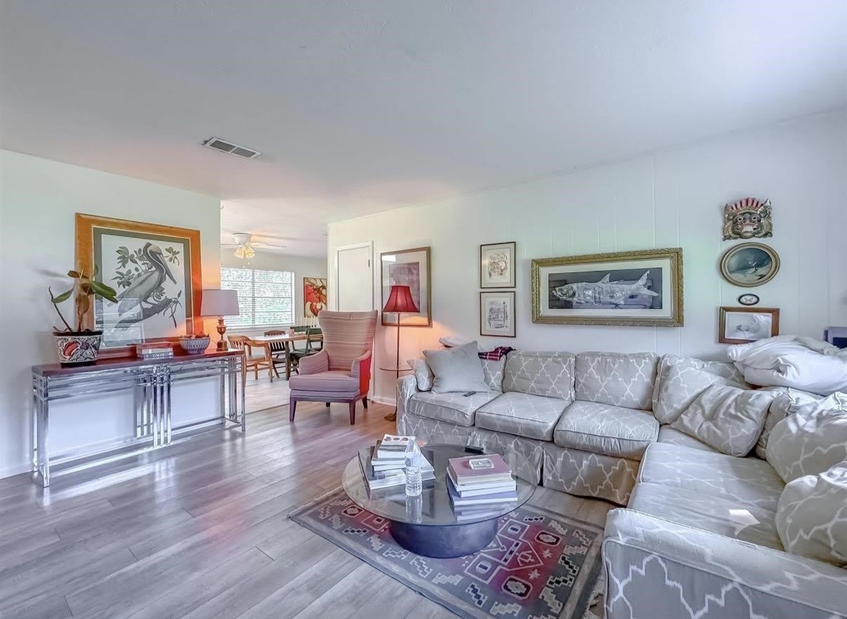 2034 Harriet Drive – photo 3