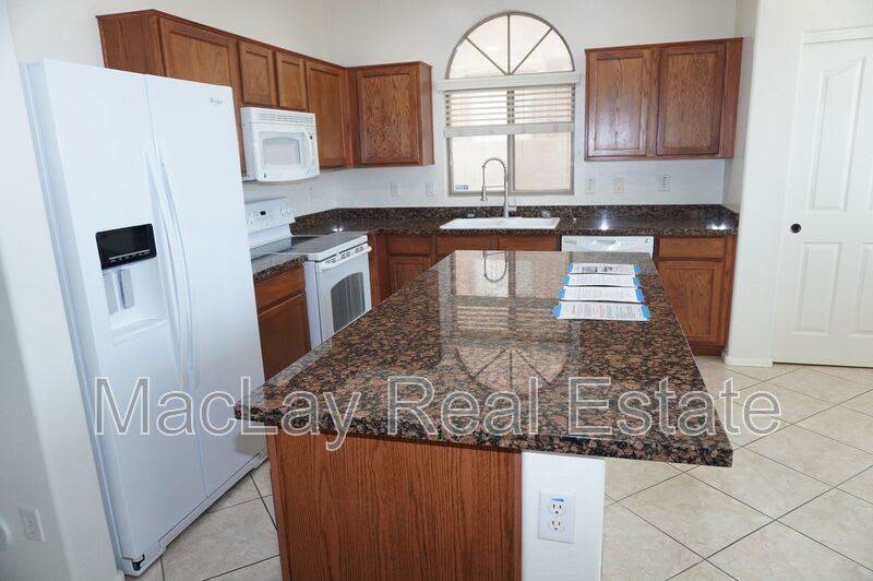 4230 S Mariposa dr – photo 2