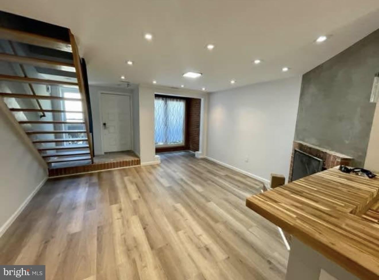 2433 18TH Street NE – photo 1