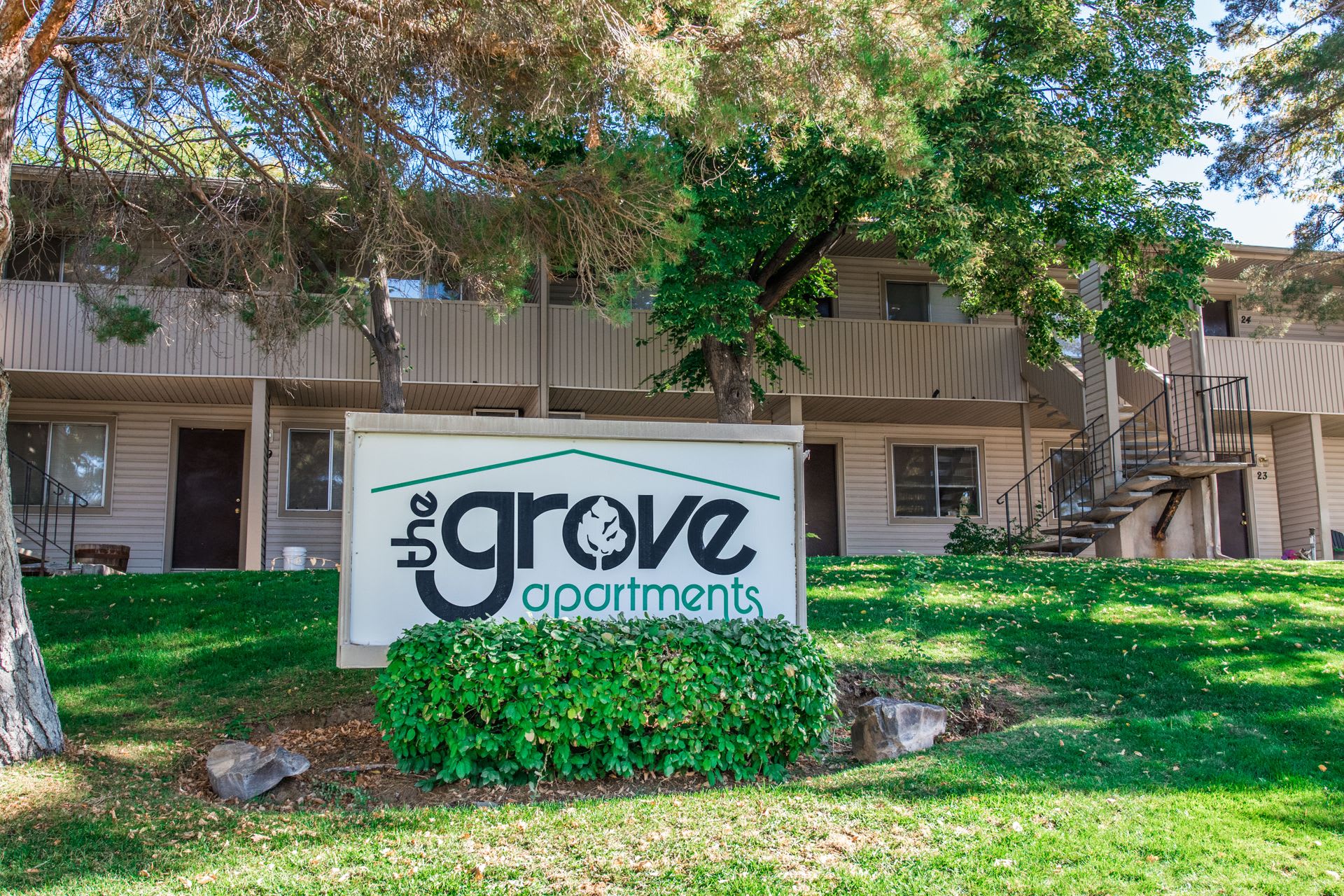 Grove – photo 1