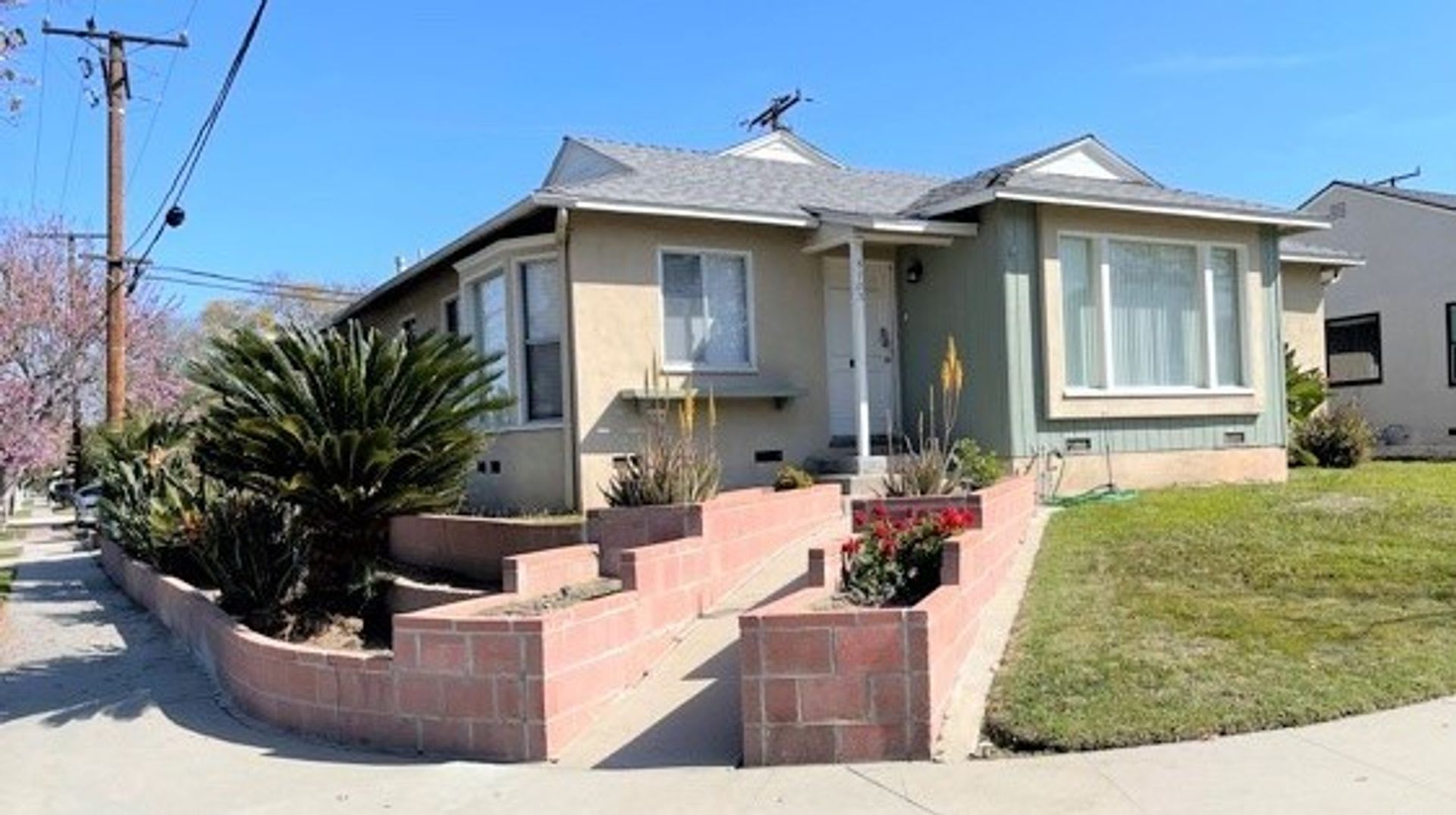 Spacious 3Br 2Ba Home In Lakewood – photo 2