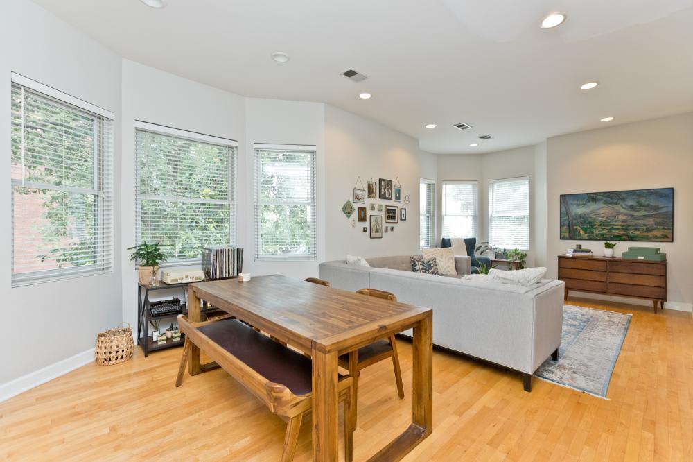 3656 North Paulina Street – photo 1