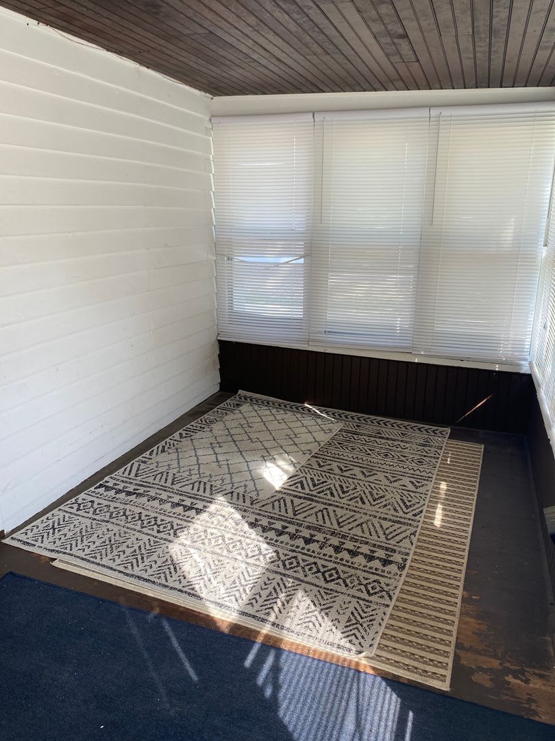 3 Bedroom / 2 Bathroom + Garage – photo 3