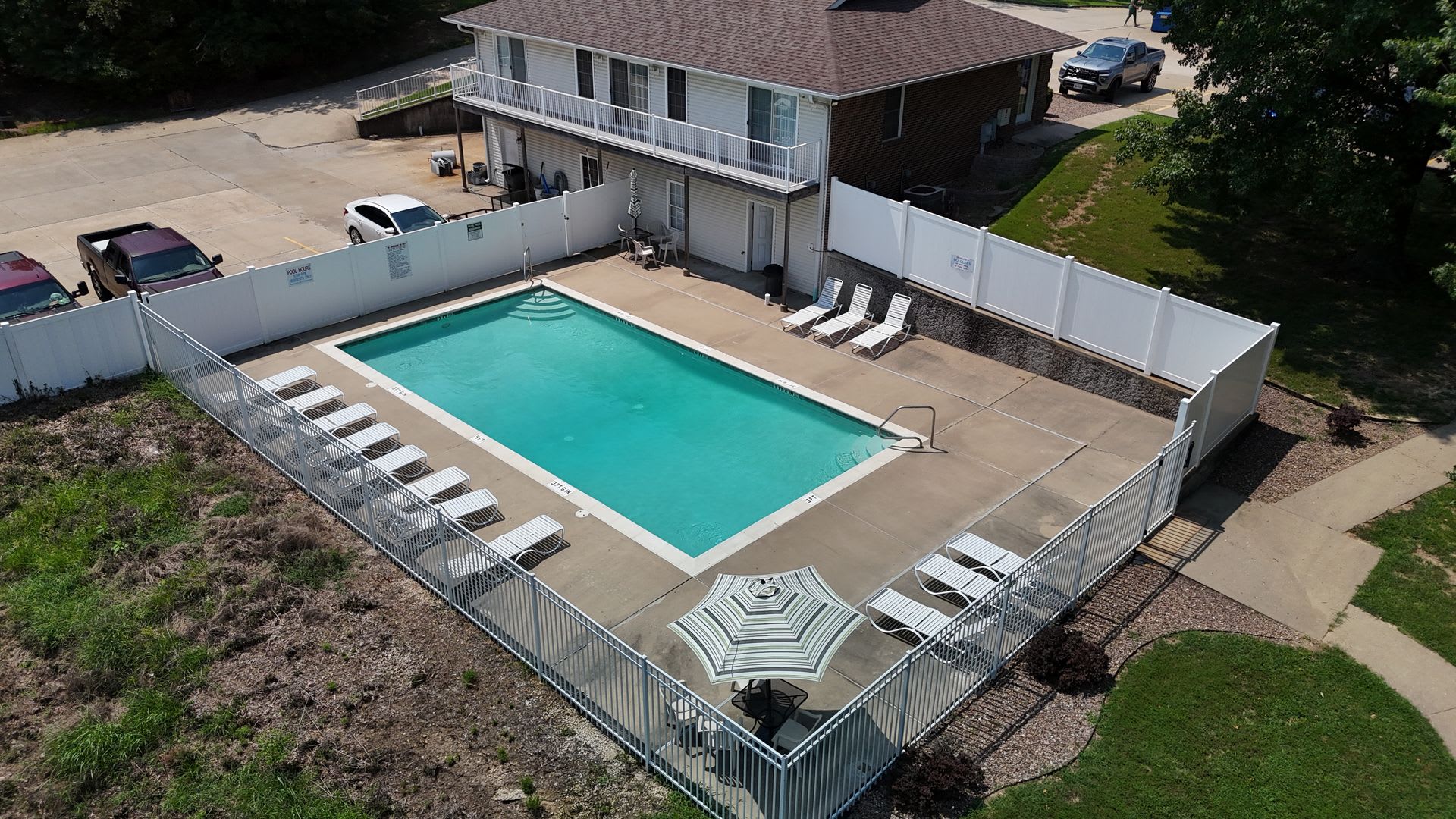 2 Bed 1 Bath Apartment With Private Pool Playground Pavilion – photo 4