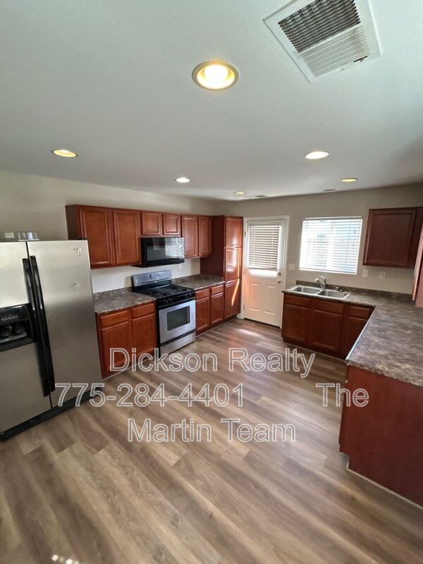 8930 Silverkist Drive – photo 4