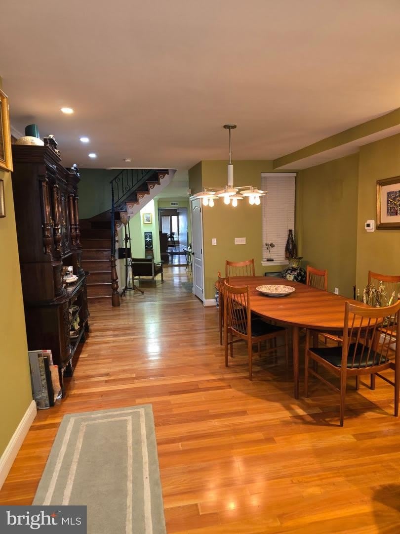 782 W Hamburg St – photo 3