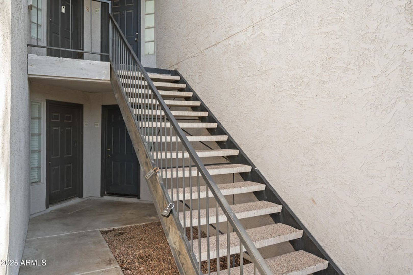Welcome to this charming condo in excellent location! – photo 2