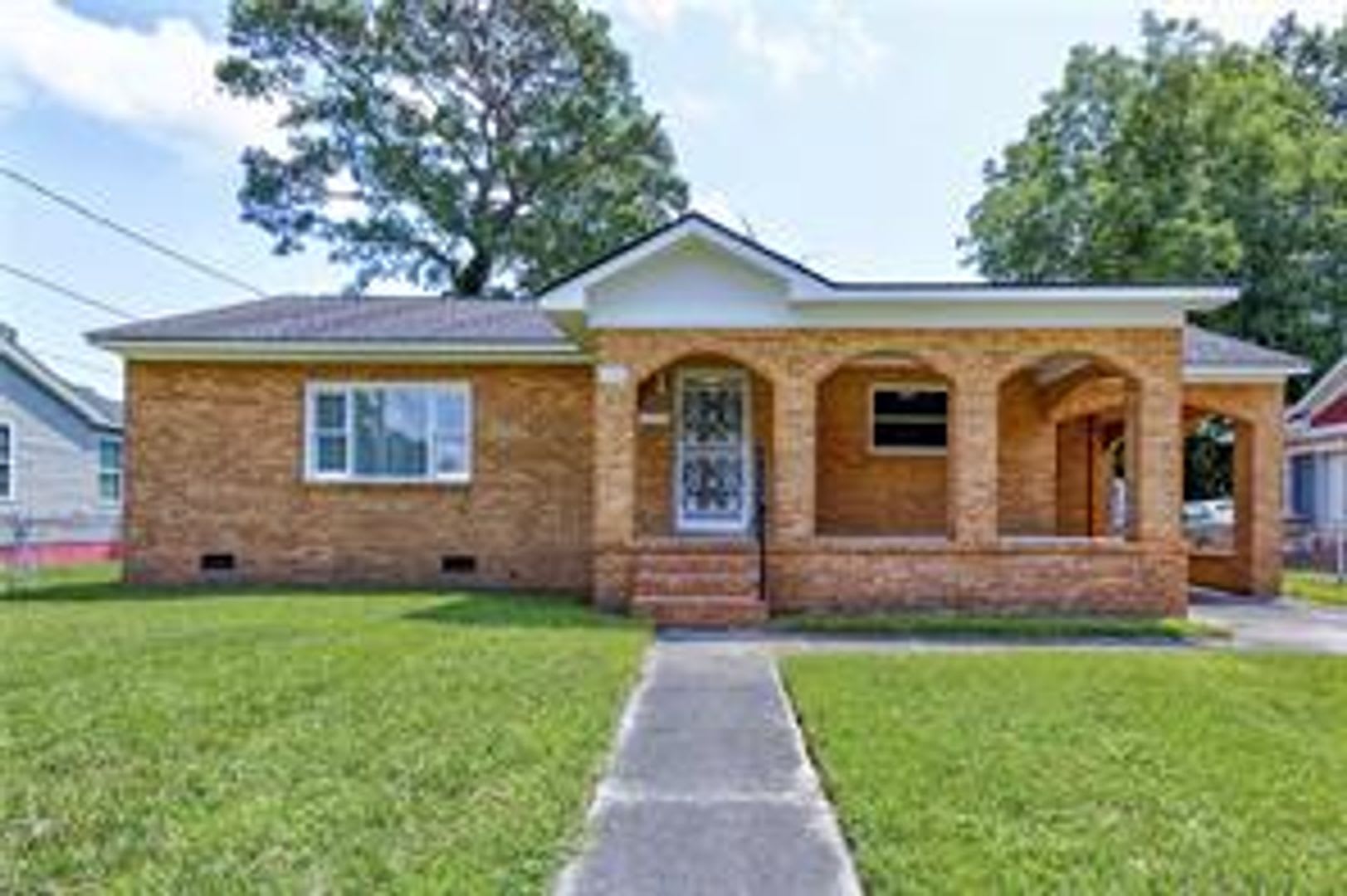3 bedroom in Cavalier Manor – photo 1