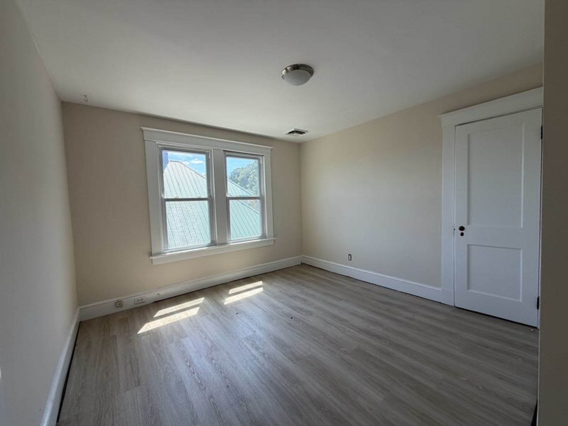 887 Howe Ave = Shelton – photo 5