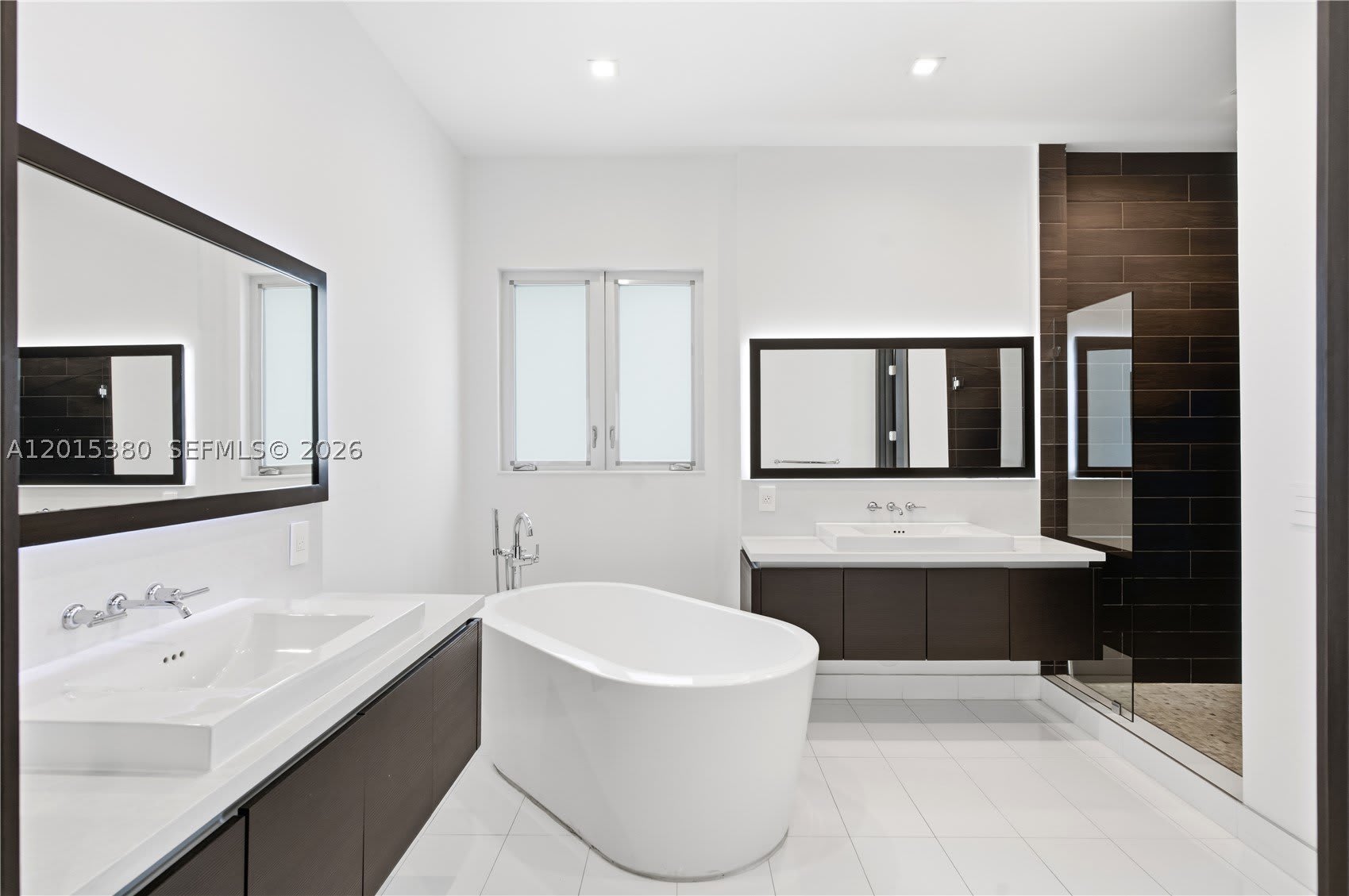 8221 NW 34th Dr – photo 3