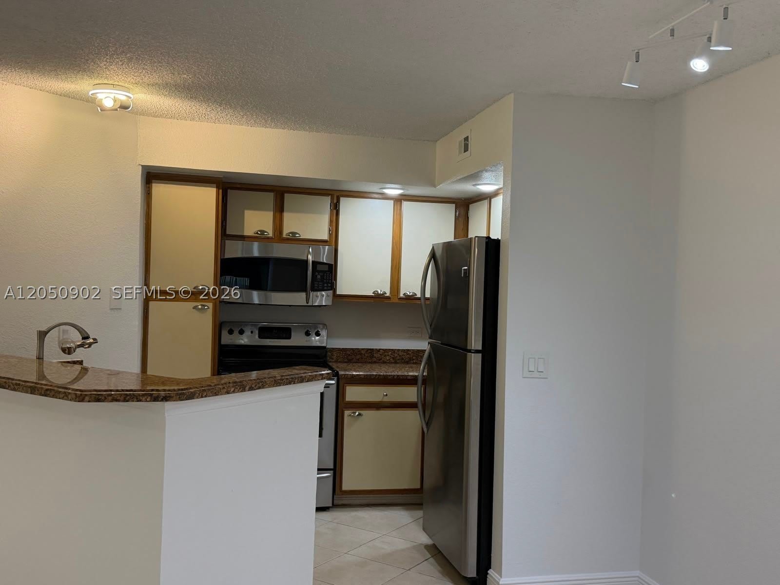 643 Vista Isles Dr – photo 2