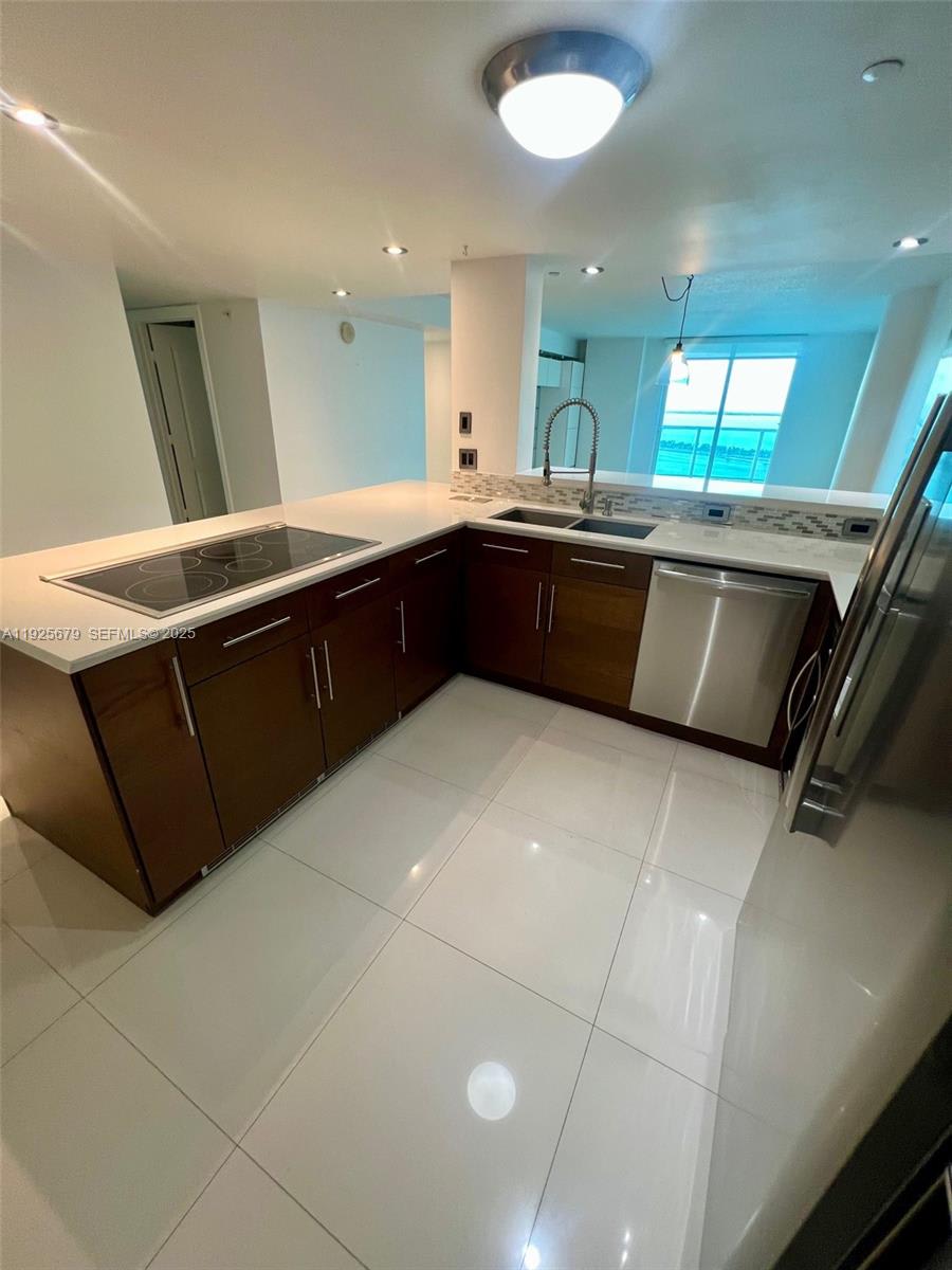 2101 Brickell Avenue – photo 3