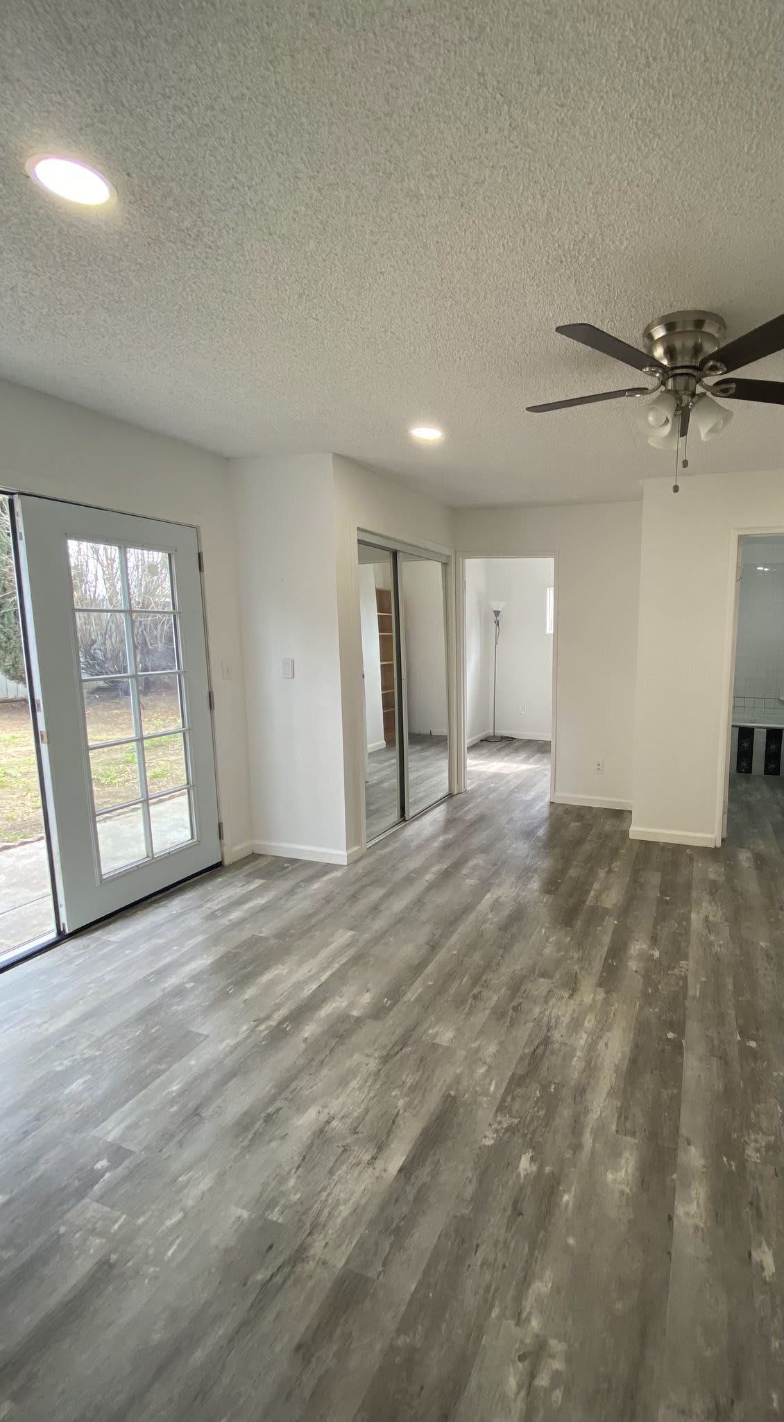 9430 Glade Avenue – photo 3