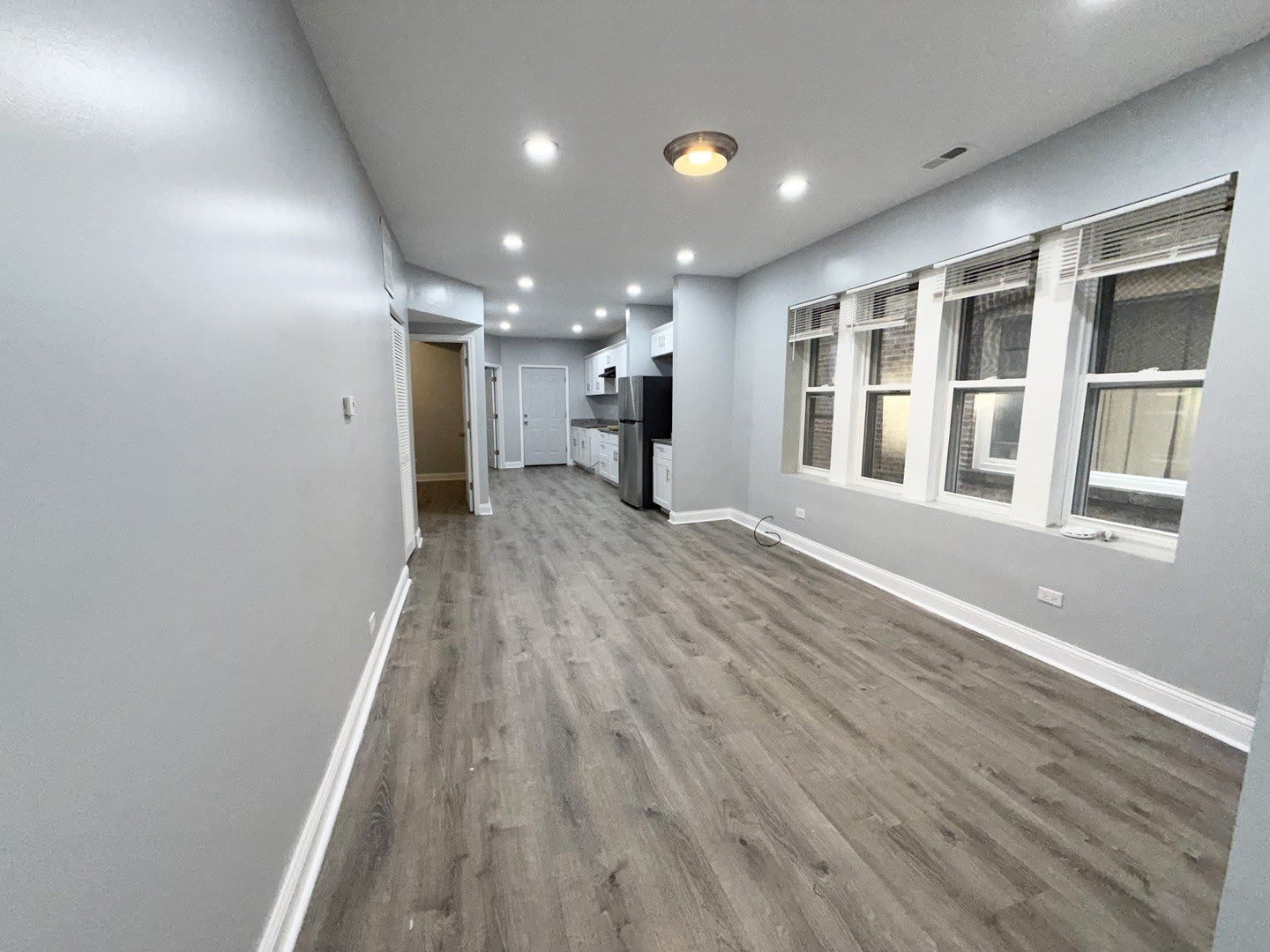 7724 S Essex Avenue – photo 5