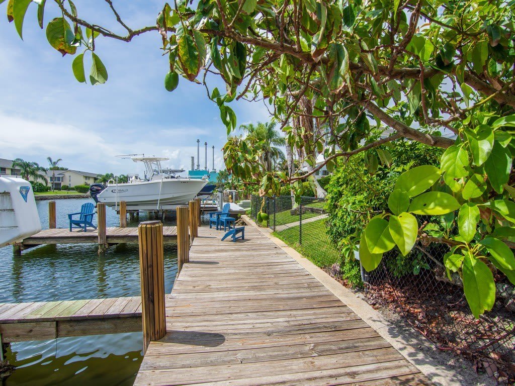 1914 Robalo Drive – photo 2