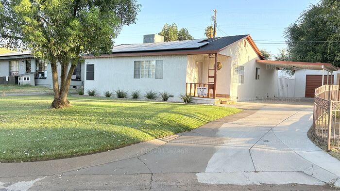 2238 Lindora Street – photo 2