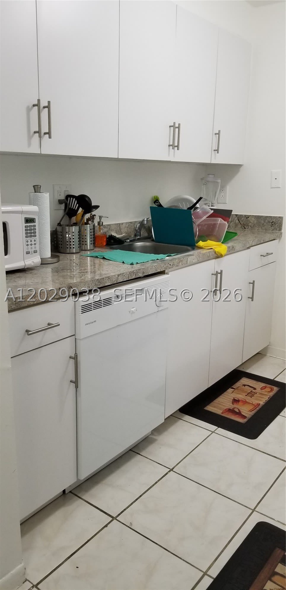 14201 N Kendall Dr – photo 2