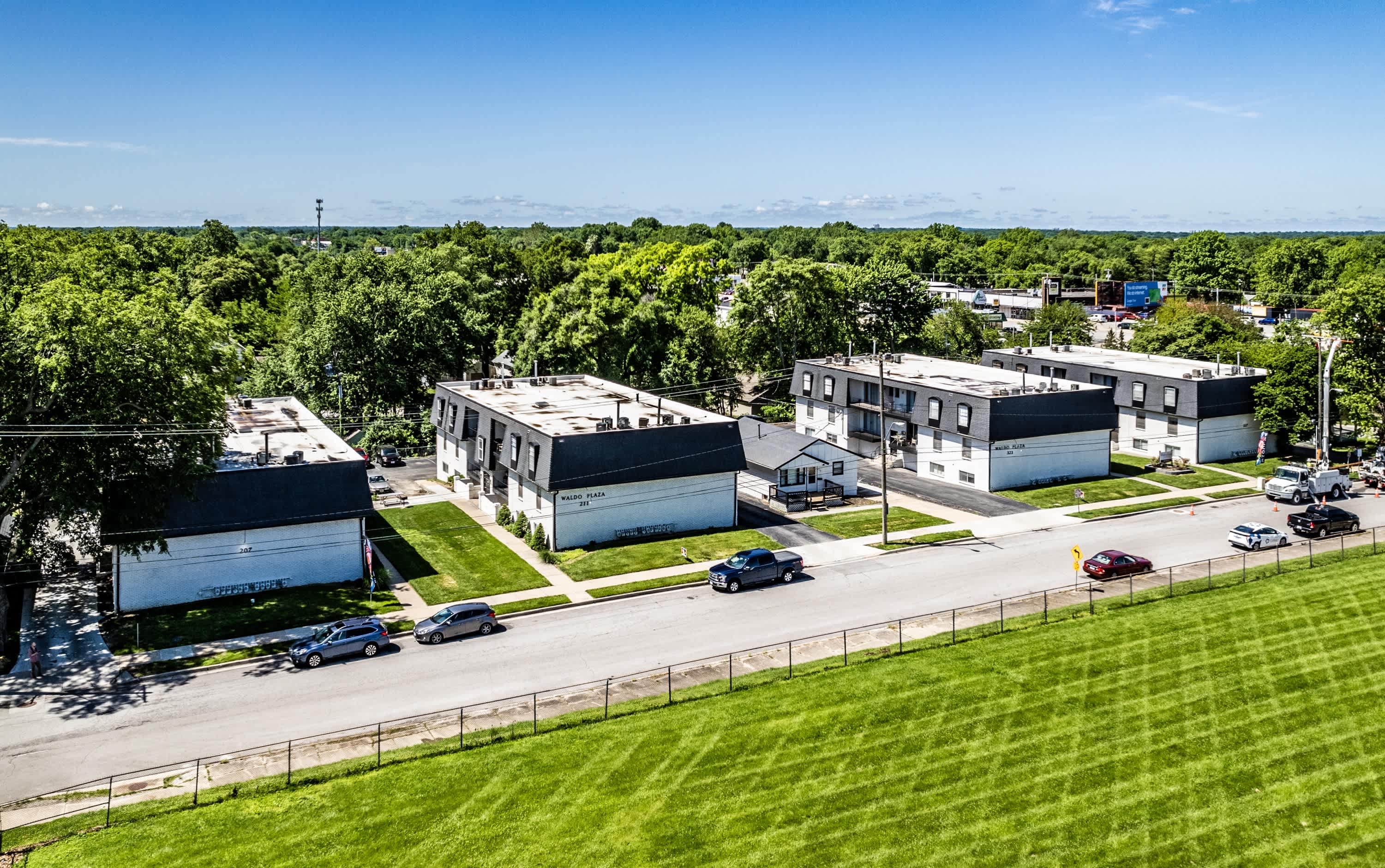 Waldo Plaza Apartments – photo 4