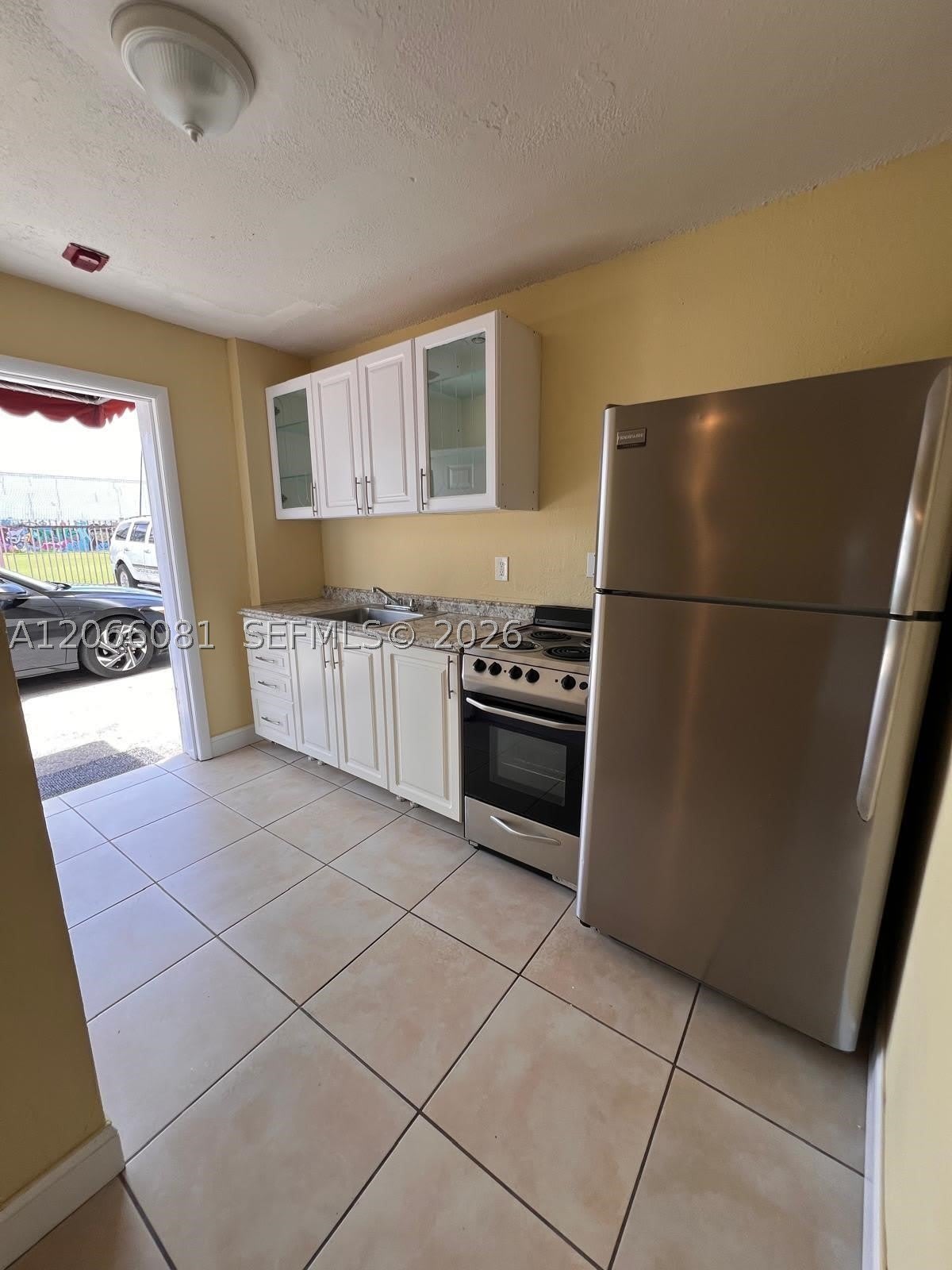 1625 NW 35th St – photo 3