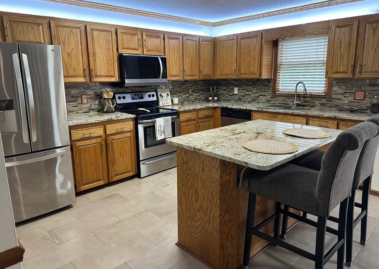 Excellent house in Goldens Springs that has many customizable options Up to 5 large bedrooms – photo 2