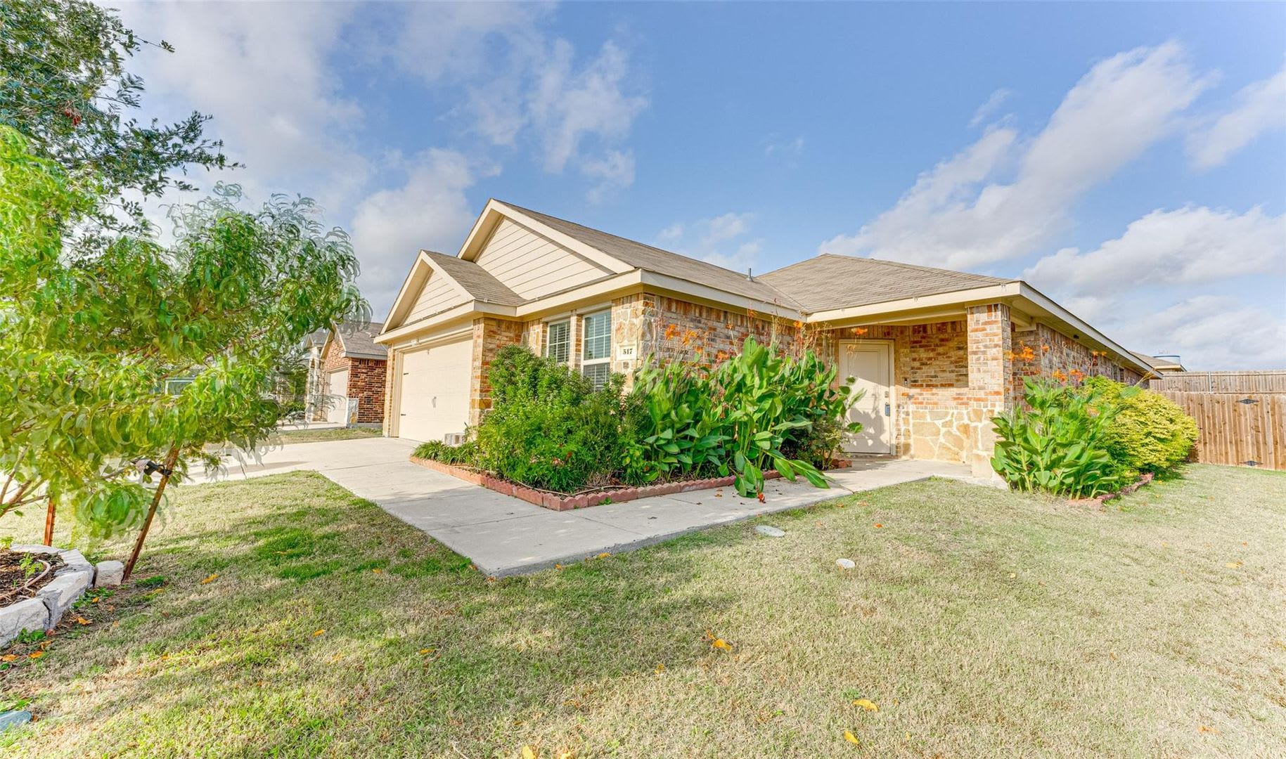 Charming 5-Bedroom Haven in Vibrant Josephine Community! – photo 3