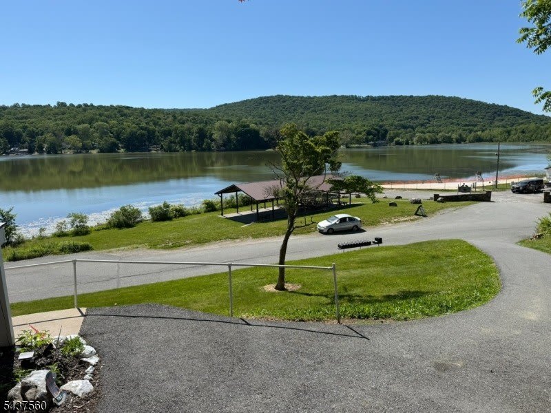 144 Lakeside Dr – photo 4
