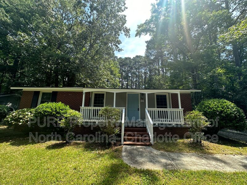 908 Chatham Ln – photo 1
