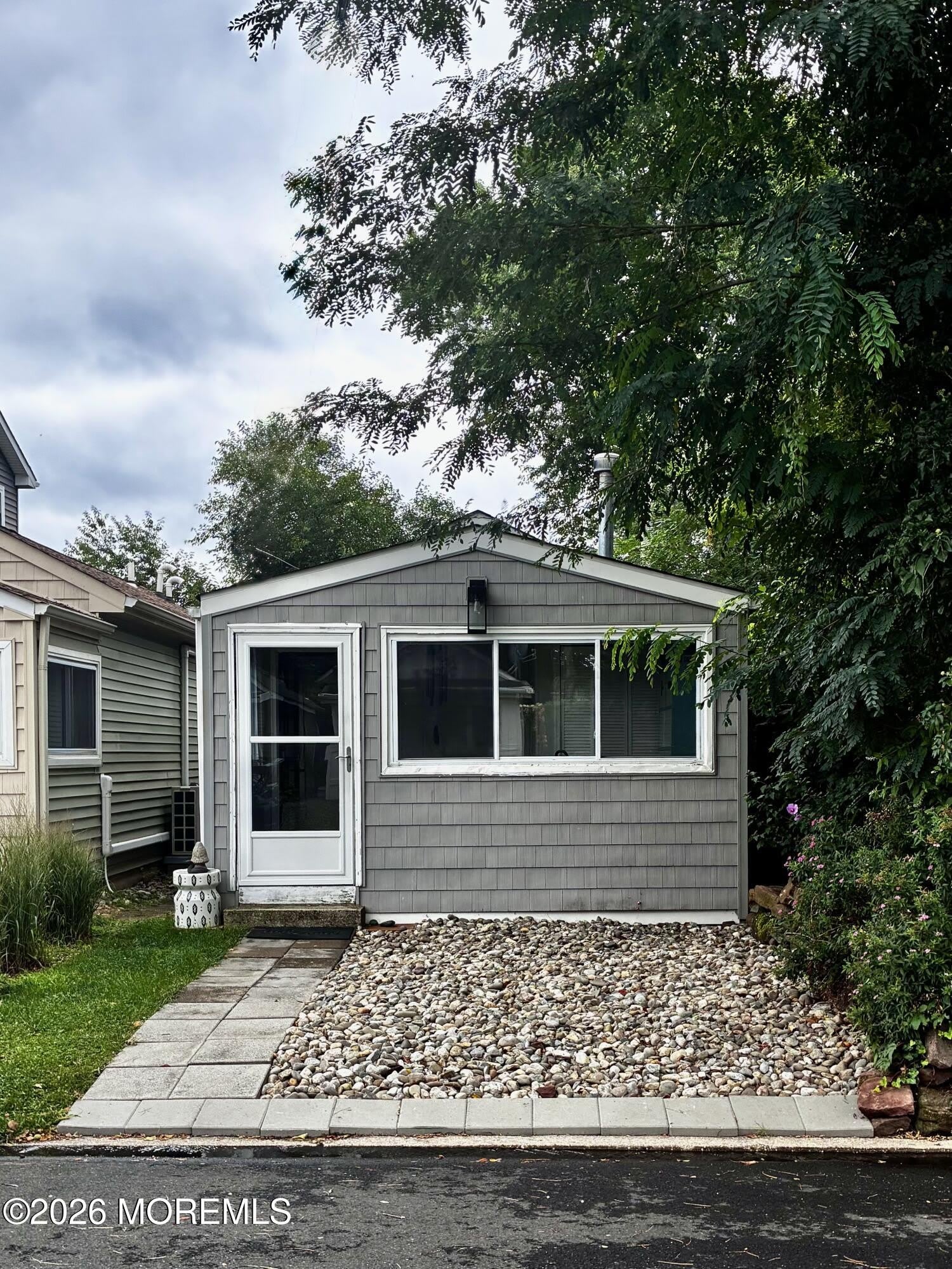 106 6Th Avenue – photo 2