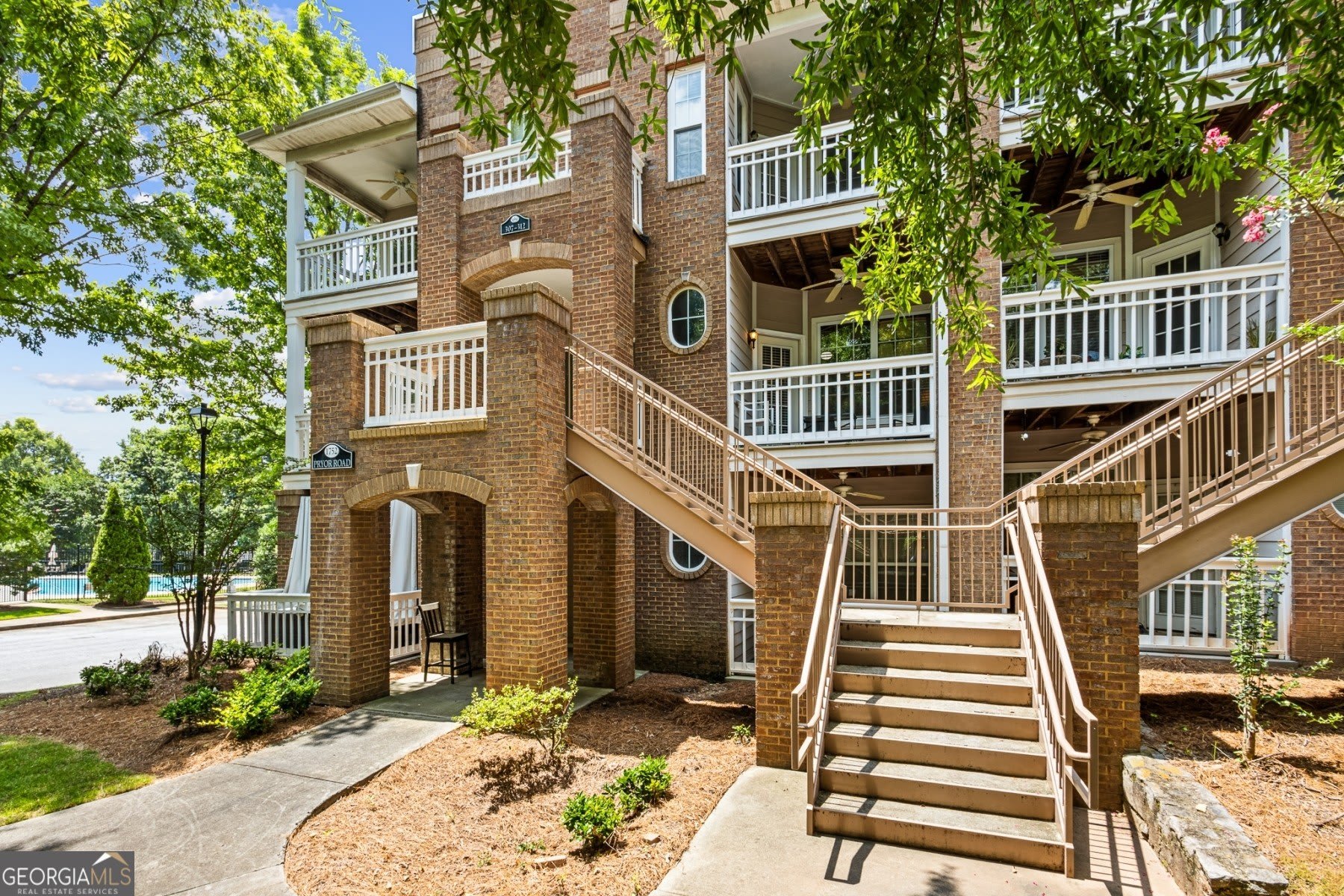 1752 Pryor Road SW – photo 2