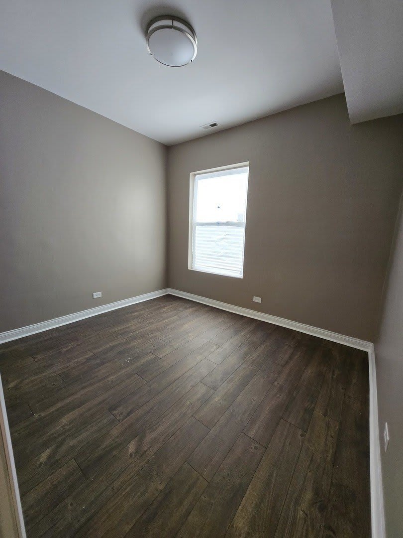 4749 S Prairie Avenue – photo 3
