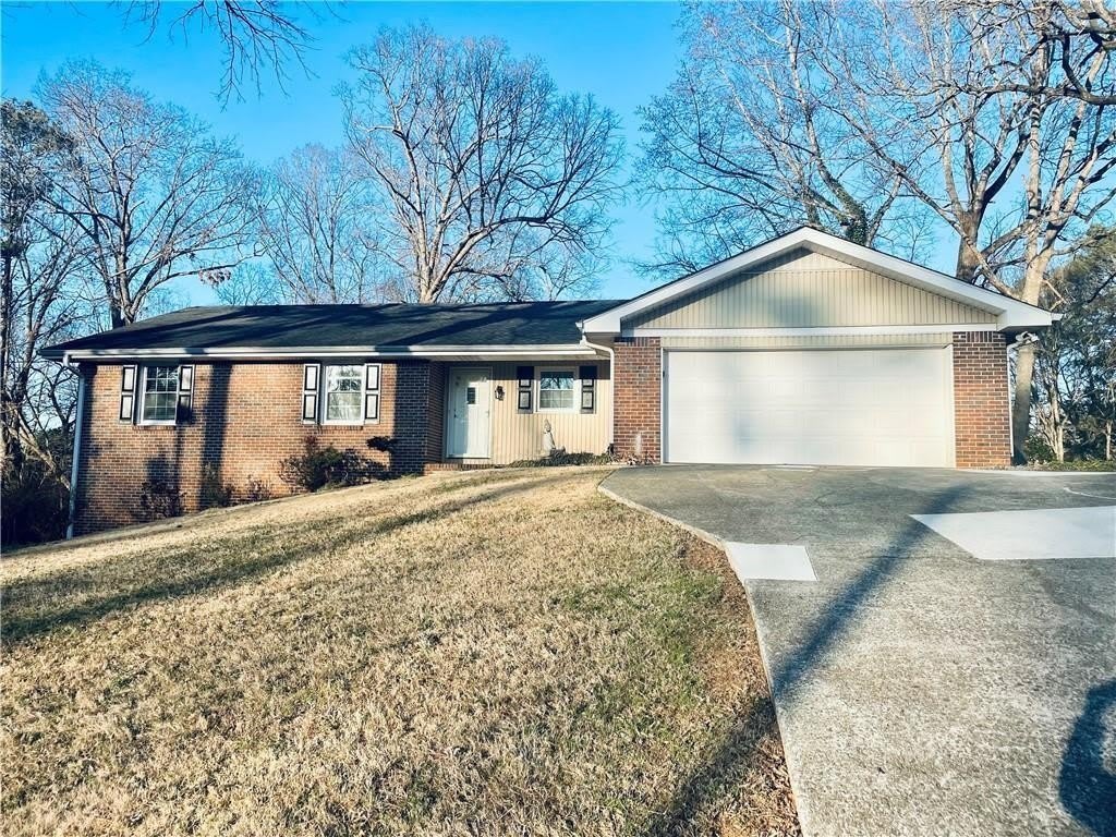 637 Rae Drive – photo 1