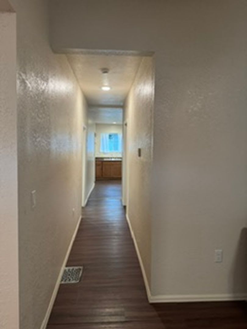3 Bedroom 1 bathroom Spacious Home – photo 5