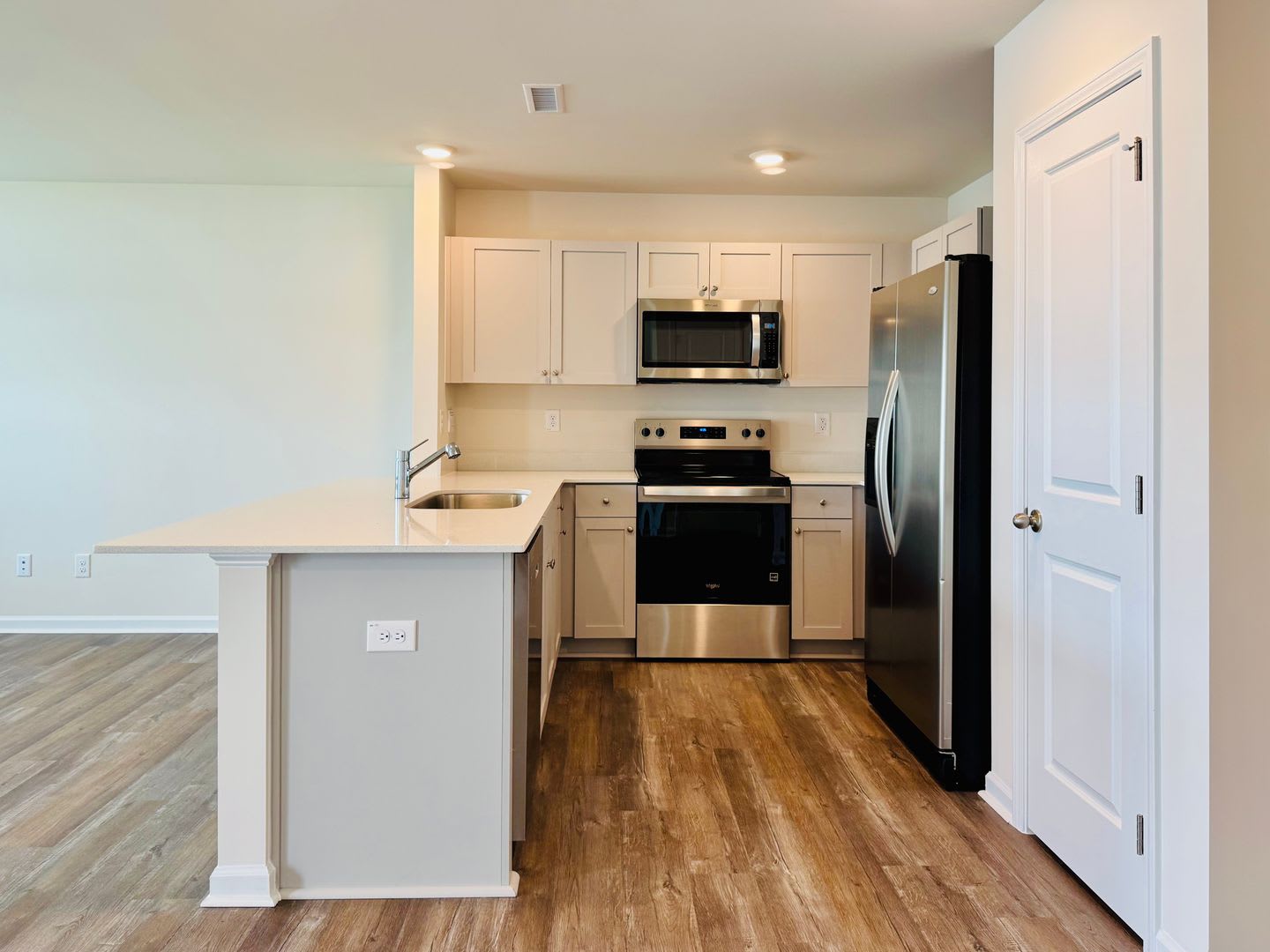 New Construction with Amazing Amenities – photo 2