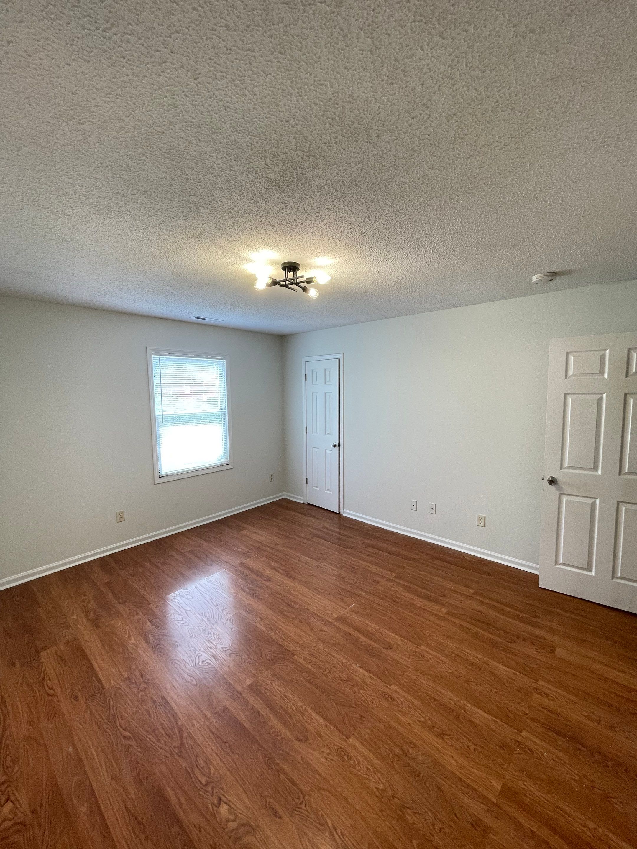 609 Piper CourtApt A – photo 2