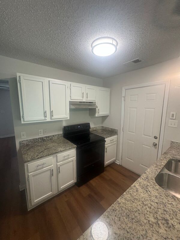 4567 Addington Dr – photo 3