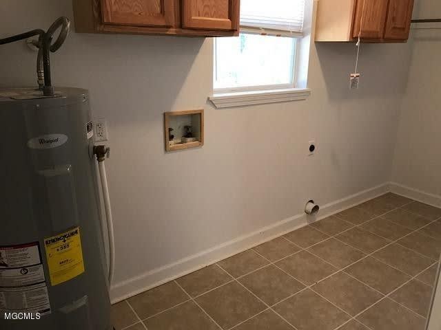 Charming Coastal Retreat in Ocean Springs, 2-bedroom 2-Bath home – photo 5