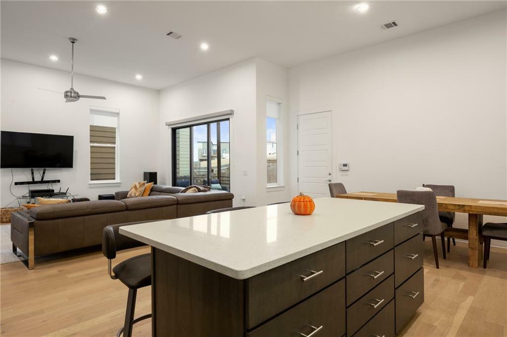 6201 Seville Drive – photo 5