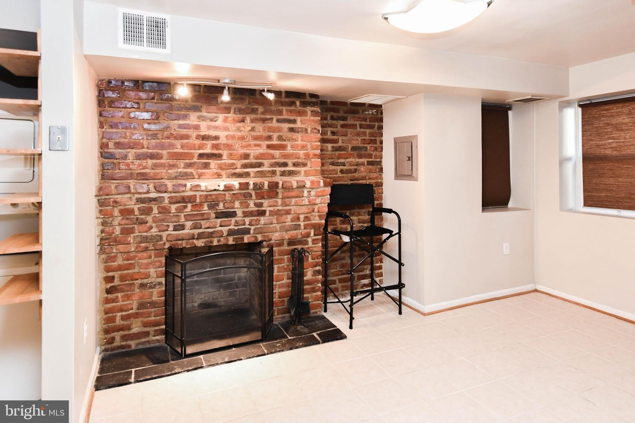 725 12Th Street Ne – photo 3
