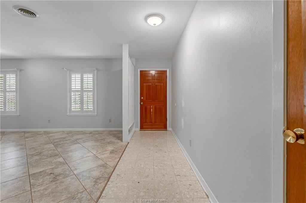 1400 Village Drive – photo 5