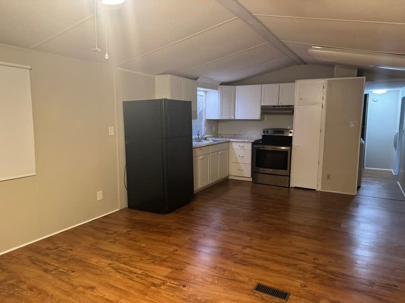 7920 Sunrunner Dr – photo 4