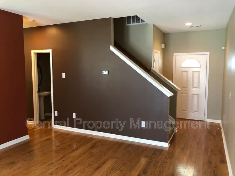 547 Clairidge Drive – photo 3