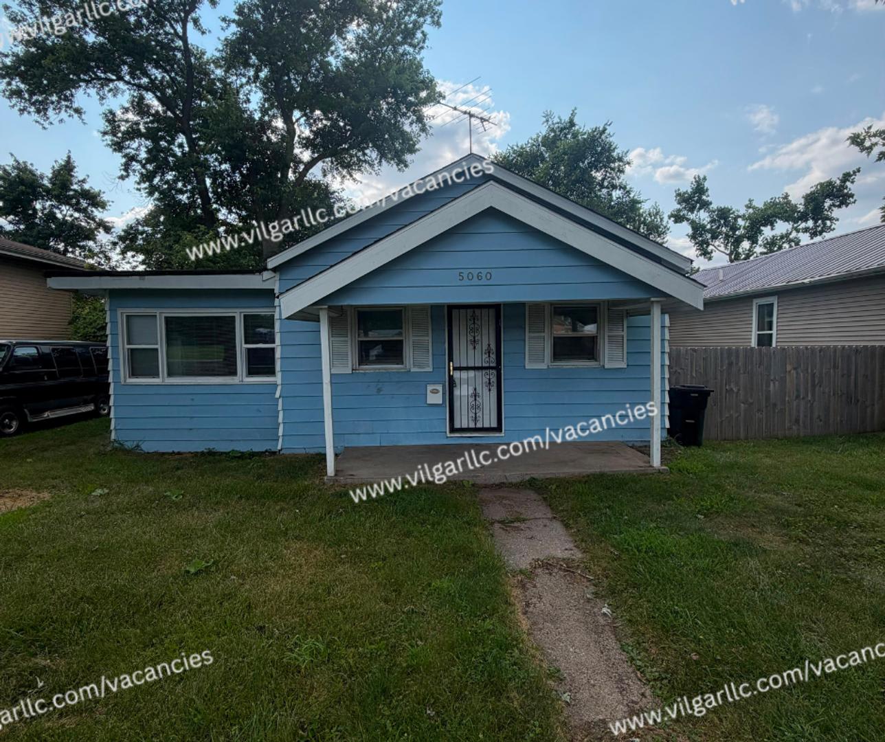 Very spacious 2 Bedroom • 1 Bathroom home. – photo 1