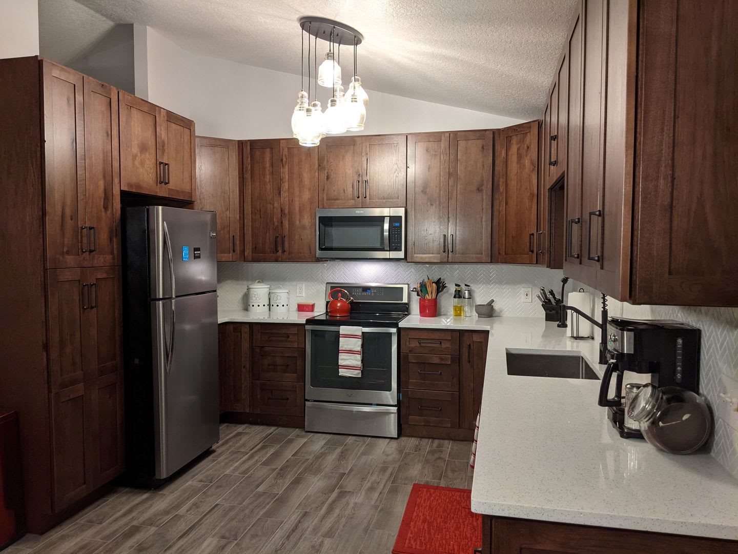 Gorgeous and Upgraded 3 Bed 2 Bath St. Cloud Home with bonus room AVAILABLE OCTOBER!!! – photo 3