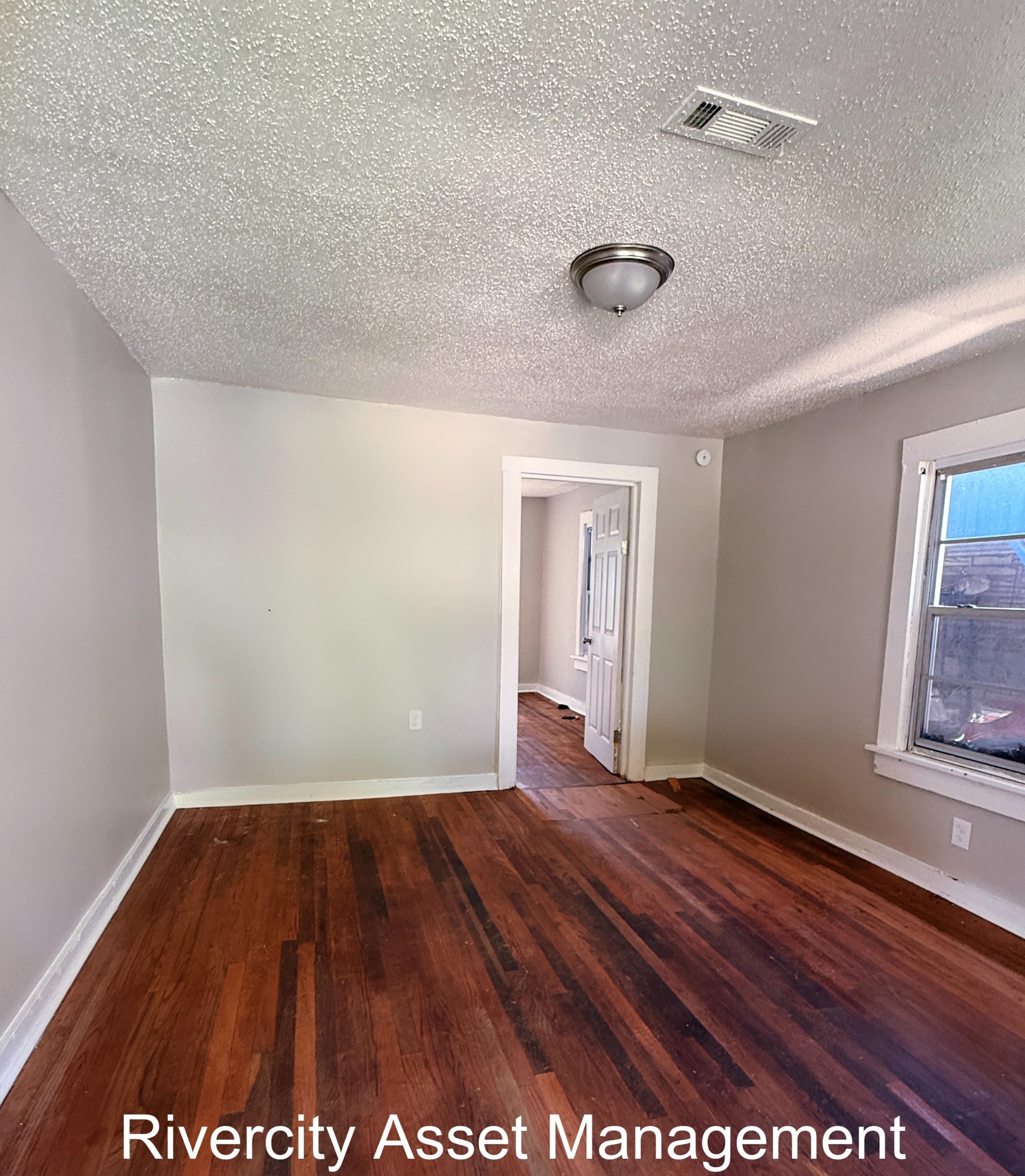 2133 Eldridge Avenue – photo 3